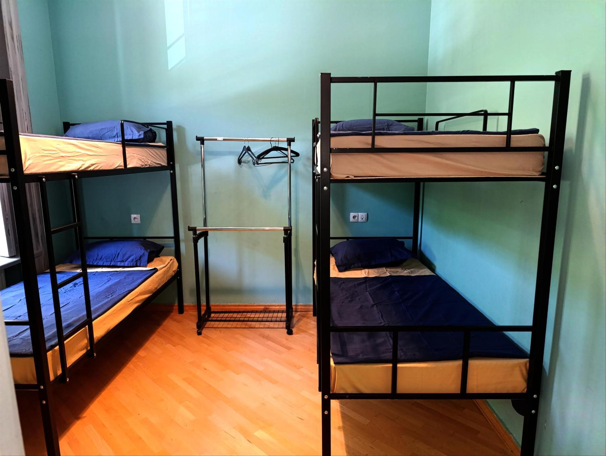 J Square Hostel Тбилиси Экстерьер фото